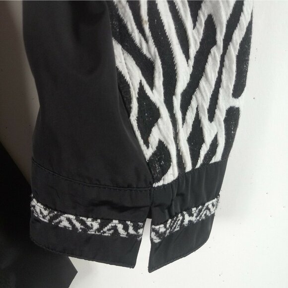Chicos Jacket Womens L 3 Zebra Print Art to Wear Black White Textured Blazer - Picture 9 of 11